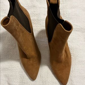Steve Madden Suede Tan boots